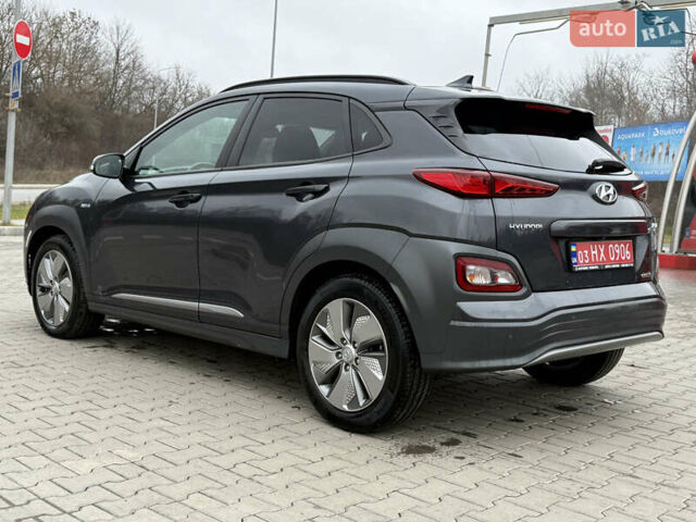 Сірий Хендай Kona, об'ємом двигуна 0 л та пробігом 78 тис. км за 18600 $, фото 1 на Automoto.ua