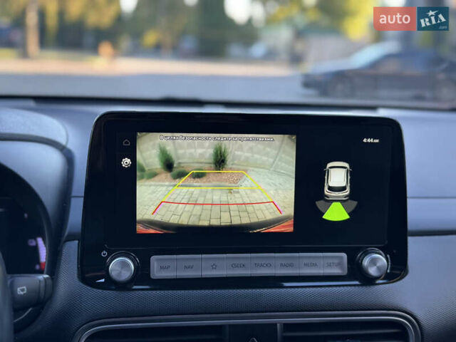 Сірий Хендай Kona, об'ємом двигуна 0 л та пробігом 114 тис. км за 15999 $, фото 58 на Automoto.ua