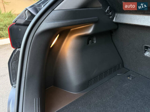 Сірий Хендай Kona, об'ємом двигуна 0 л та пробігом 81 тис. км за 17200 $, фото 120 на Automoto.ua