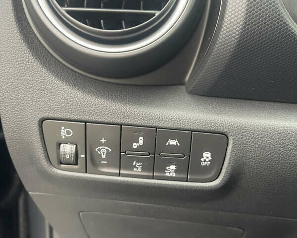 Сірий Хендай Kona, об'ємом двигуна 0 л та пробігом 132 тис. км за 15500 $, фото 15 на Automoto.ua