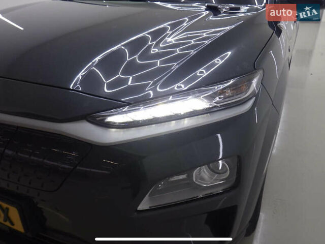 Сірий Хендай Kona, об'ємом двигуна 0 л та пробігом 78 тис. км за 18300 $, фото 15 на Automoto.ua