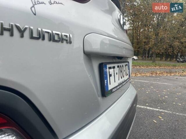 Серый Хендай Kona, объемом двигателя 0 л и пробегом 114 тыс. км за 17100 $, фото 17 на Automoto.ua
