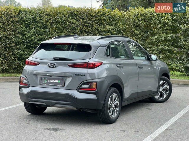 Серый Хендай Kona, объемом двигателя 1.6 л и пробегом 54 тыс. км за 20950 $, фото 18 на Automoto.ua