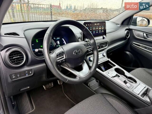 Серый Хендай Kona, объемом двигателя 0 л и пробегом 74 тыс. км за 15250 $, фото 47 на Automoto.ua