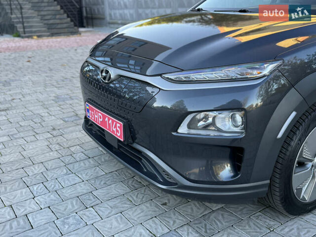 Сірий Хендай Kona, об'ємом двигуна 0 л та пробігом 114 тис. км за 15999 $, фото 52 на Automoto.ua