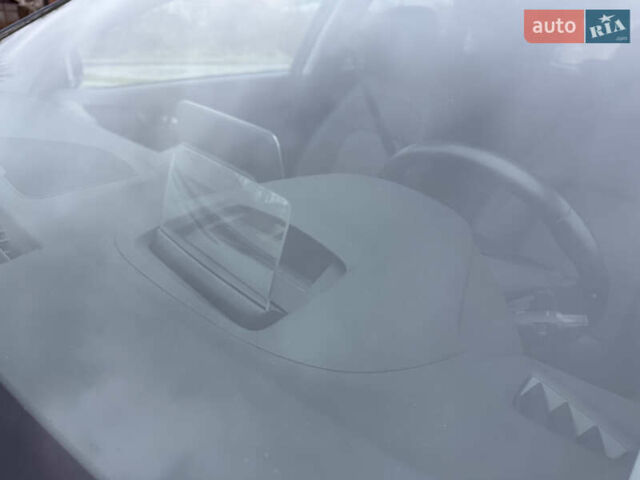 Сірий Хендай Kona, об'ємом двигуна 0 л та пробігом 98 тис. км за 17900 $, фото 9 на Automoto.ua