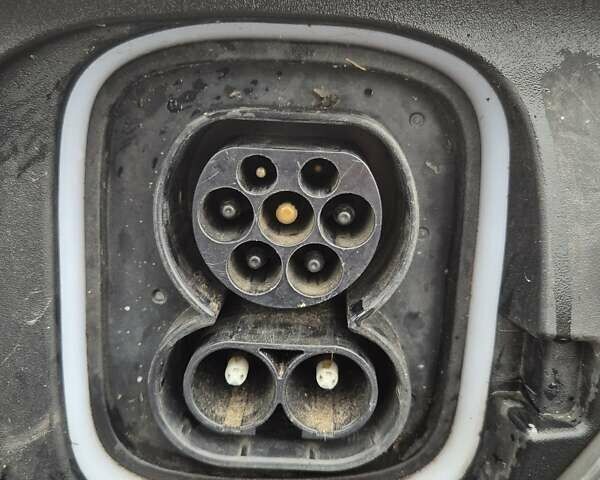 Сірий Хендай Kona, об'ємом двигуна 0 л та пробігом 99 тис. км за 19499 $, фото 19 на Automoto.ua