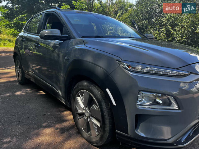 Сірий Хендай Kona, об'ємом двигуна 0 л та пробігом 117 тис. км за 17300 $, фото 19 на Automoto.ua