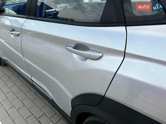 Серый Хендай Kona, объемом двигателя 0 л и пробегом 136 тыс. км за 16700 $, фото 14 на Automoto.ua