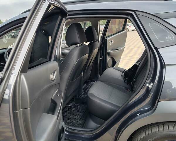 Серый Хендай Kona, объемом двигателя 0 л и пробегом 141 тыс. км за 17200 $, фото 12 на Automoto.ua