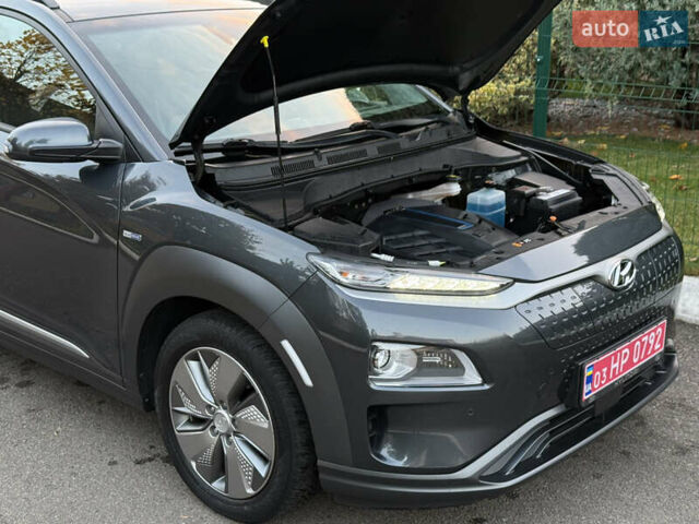 Сірий Хендай Kona, об'ємом двигуна 0 л та пробігом 81 тис. км за 17200 $, фото 126 на Automoto.ua