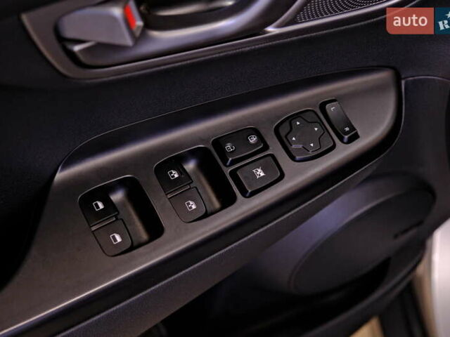 Серый Хендай Kona, объемом двигателя 0 л и пробегом 88 тыс. км за 20300 $, фото 17 на Automoto.ua