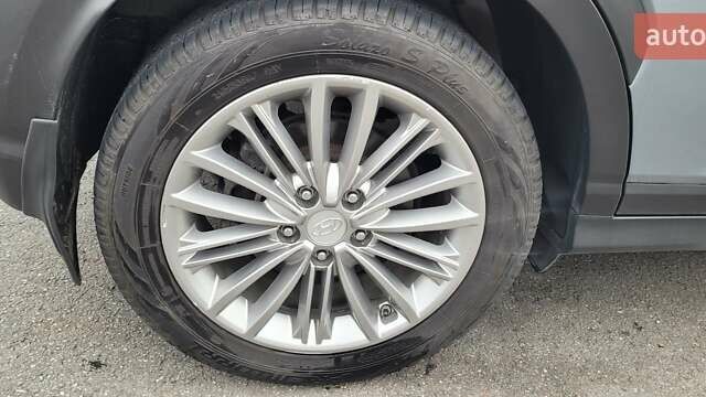 Сірий Хендай Kona, об'ємом двигуна 2 л та пробігом 59 тис. км за 15100 $, фото 6 на Automoto.ua