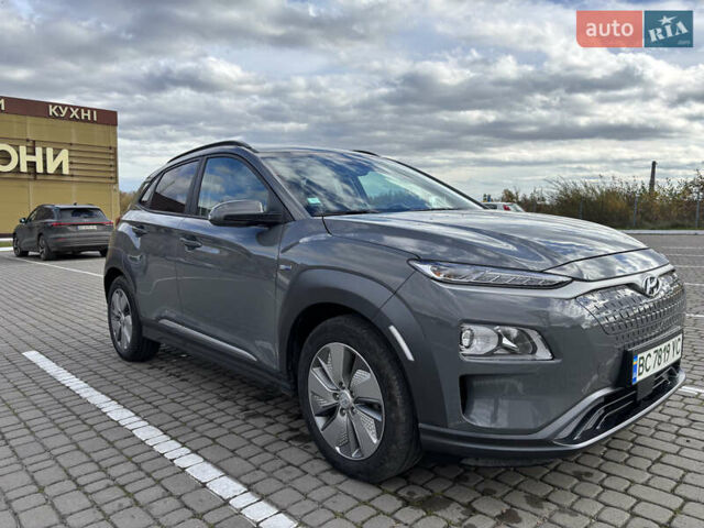 Серый Хендай Kona, объемом двигателя 0 л и пробегом 51 тыс. км за 15800 $, фото 10 на Automoto.ua