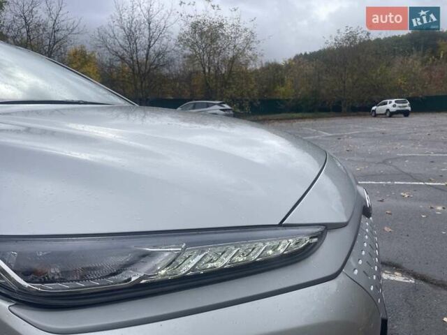 Серый Хендай Kona, объемом двигателя 0 л и пробегом 114 тыс. км за 17100 $, фото 19 на Automoto.ua