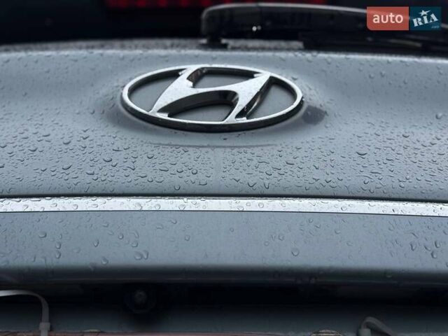 Сірий Хендай Kona, об'ємом двигуна 0 л та пробігом 61 тис. км за 17700 $, фото 11 на Automoto.ua