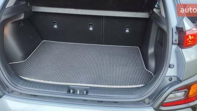 Сірий Хендай Kona, об'ємом двигуна 2 л та пробігом 61 тис. км за 14600 $, фото 18 на Automoto.ua