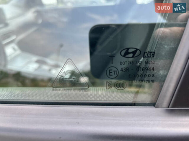 Сірий Хендай Kona, об'ємом двигуна 0 л та пробігом 50 тис. км за 14999 $, фото 61 на Automoto.ua