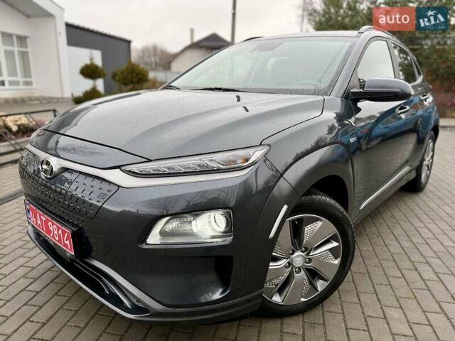 Серый Хендай Kona, объемом двигателя 0 л и пробегом 74 тыс. км за 15250 $, фото 10 на Automoto.ua