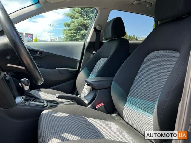 Сірий Хендай Kona, об'ємом двигуна 2 л та пробігом 51 тис. км за 17300 $, фото 17 на Automoto.ua
