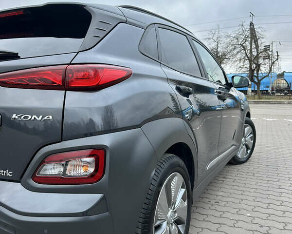 Сірий Хендай Kona, об'ємом двигуна 0 л та пробігом 149 тис. км за 17950 $, фото 19 на Automoto.ua