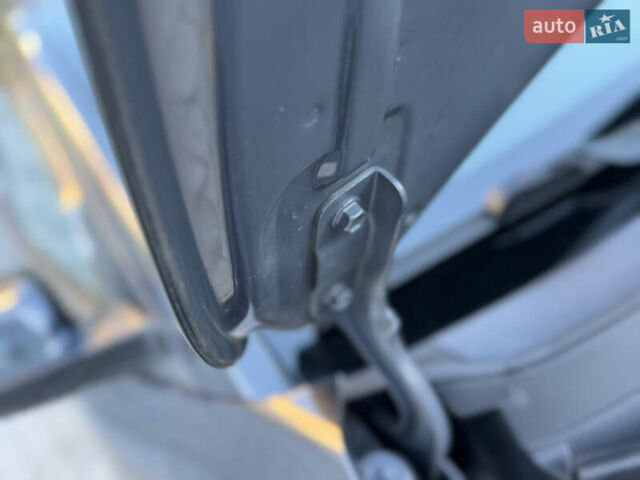 Сірий Хендай Kona, об'ємом двигуна 0 л та пробігом 114 тис. км за 15999 $, фото 45 на Automoto.ua