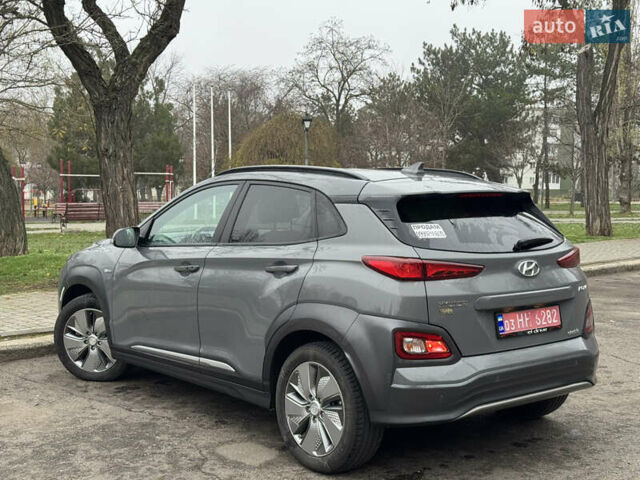 Серый Хендай Kona, объемом двигателя 0 л и пробегом 136 тыс. км за 19300 $, фото 5 на Automoto.ua