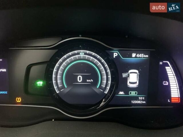 Сірий Хендай Kona, об'ємом двигуна 0 л та пробігом 123 тис. км за 18600 $, фото 12 на Automoto.ua