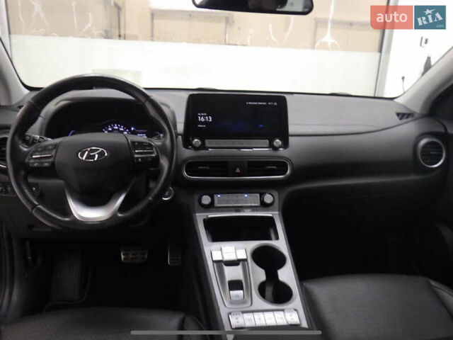 Сірий Хендай Kona, об'ємом двигуна 0 л та пробігом 78 тис. км за 18300 $, фото 2 на Automoto.ua