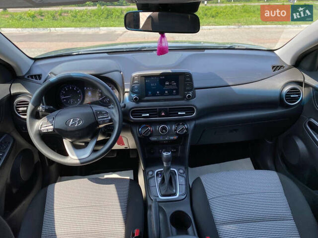 Серый Хендай Kona, объемом двигателя 2 л и пробегом 104 тыс. км за 15200 $, фото 8 на Automoto.ua