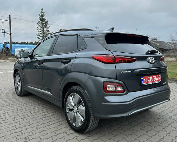Сірий Хендай Kona, об'ємом двигуна 0 л та пробігом 149 тис. км за 17950 $, фото 11 на Automoto.ua