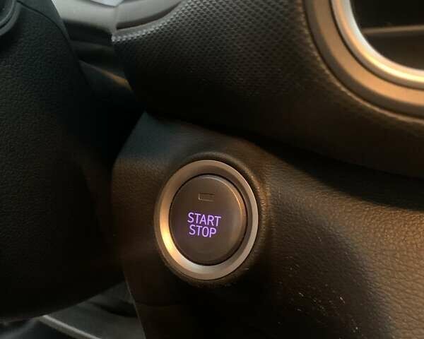 Сірий Хендай Kona, об'ємом двигуна 0 л та пробігом 123 тис. км за 18600 $, фото 7 на Automoto.ua