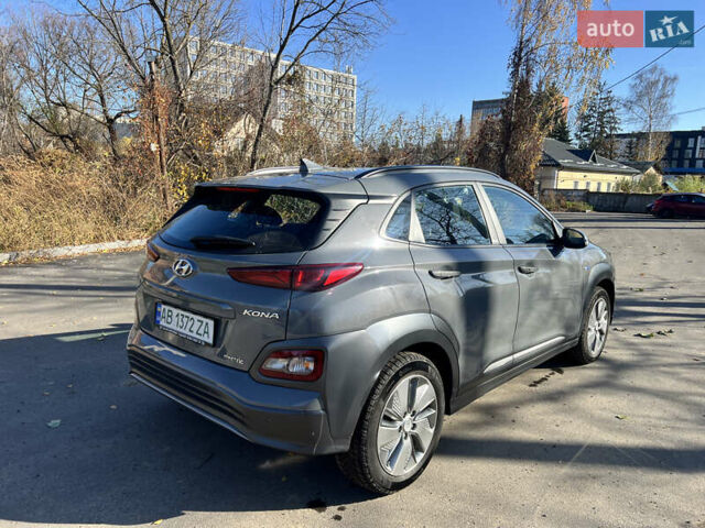 Серый Хендай Kona, объемом двигателя 0 л и пробегом 55 тыс. км за 15300 $, фото 3 на Automoto.ua