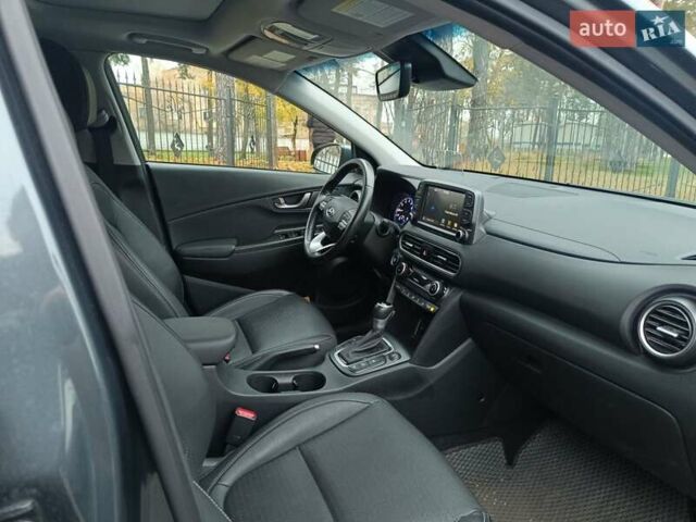 Сірий Хендай Kona, об'ємом двигуна 1.6 л та пробігом 12 тис. км за 21500 $, фото 5 на Automoto.ua