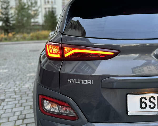 Серый Хендай Kona, объемом двигателя 0 л и пробегом 137 тыс. км за 17500 $, фото 32 на Automoto.ua