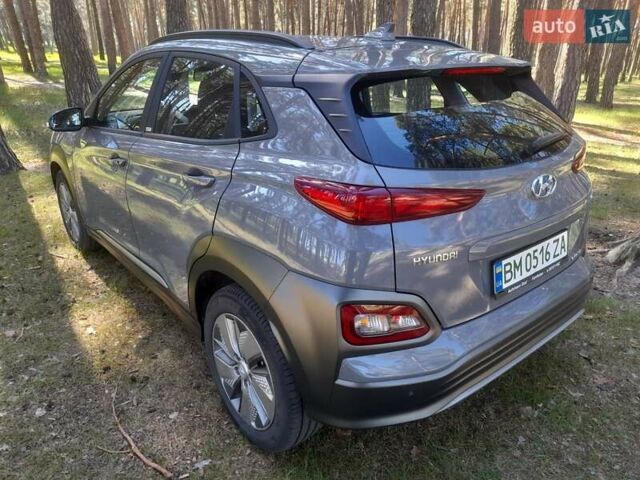 Серый Хендай Kona, объемом двигателя 0 л и пробегом 86 тыс. км за 15500 $, фото 4 на Automoto.ua