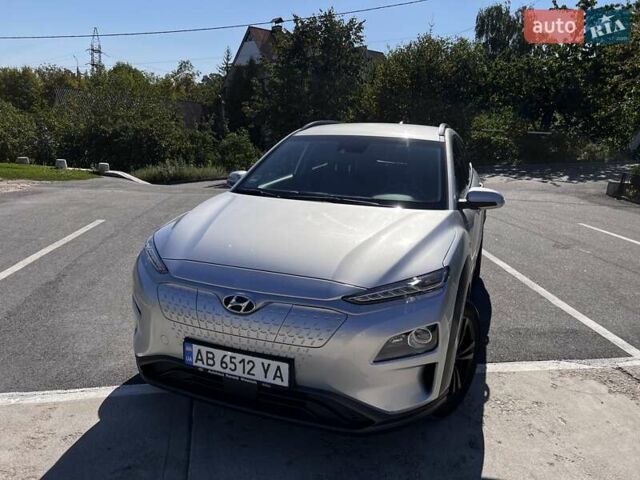 Серый Хендай Kona, объемом двигателя 0 л и пробегом 31 тыс. км за 20000 $, фото 1 на Automoto.ua