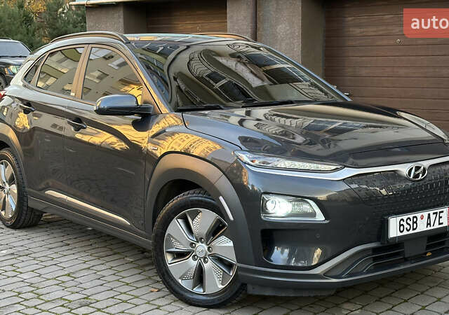 Серый Хендай Kona, объемом двигателя 0 л и пробегом 137 тыс. км за 17500 $, фото 1 на Automoto.ua