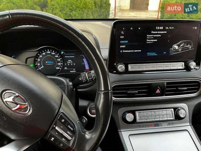 Серый Хендай Kona, объемом двигателя 0 л и пробегом 136 тыс. км за 16700 $, фото 42 на Automoto.ua