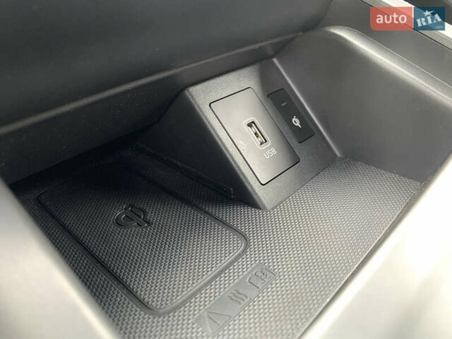 Серый Хендай Kona, объемом двигателя 0 л и пробегом 107 тыс. км за 18900 $, фото 21 на Automoto.ua