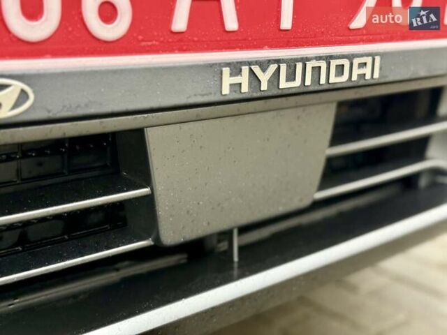 Серый Хендай Kona, объемом двигателя 0 л и пробегом 74 тыс. км за 15250 $, фото 25 на Automoto.ua