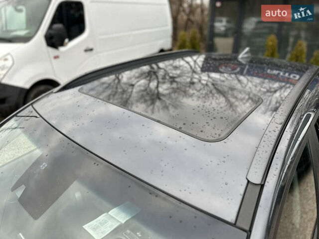 Сірий Хендай Kona, об'ємом двигуна 0 л та пробігом 61 тис. км за 18800 $, фото 7 на Automoto.ua