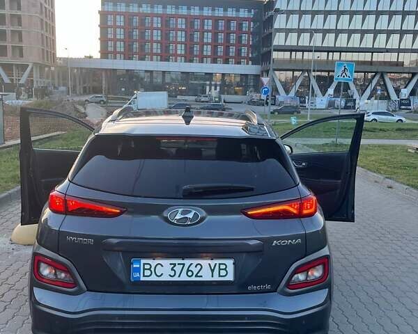 Сірий Хендай Kona, об'ємом двигуна 0 л та пробігом 50 тис. км за 17800 $, фото 13 на Automoto.ua