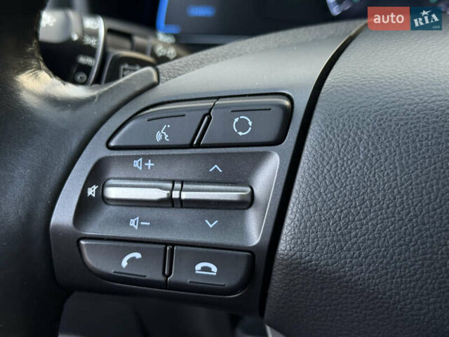 Сірий Хендай Kona, об'ємом двигуна 0 л та пробігом 81 тис. км за 17200 $, фото 76 на Automoto.ua