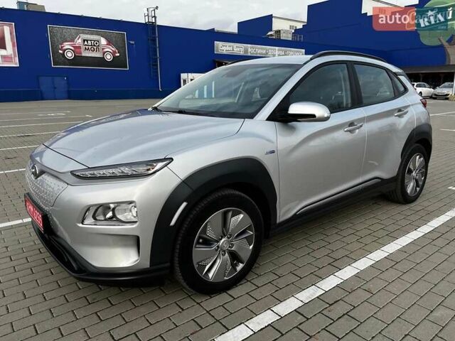 Серый Хендай Kona, объемом двигателя 0 л и пробегом 136 тыс. км за 16700 $, фото 3 на Automoto.ua