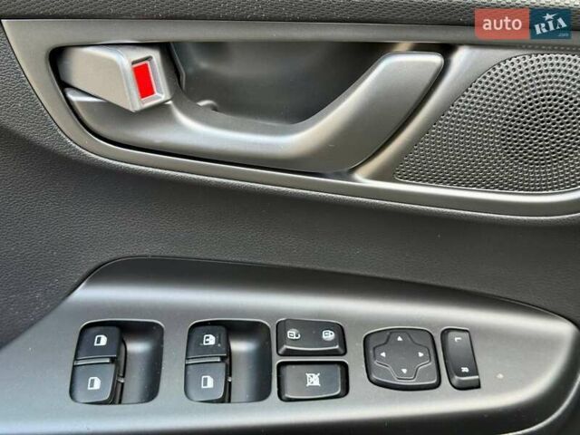 Сірий Хендай Kona, об'ємом двигуна 0 л та пробігом 36 тис. км за 16400 $, фото 16 на Automoto.ua