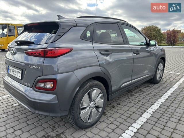 Серый Хендай Kona, объемом двигателя 0 л и пробегом 51 тыс. км за 15800 $, фото 8 на Automoto.ua