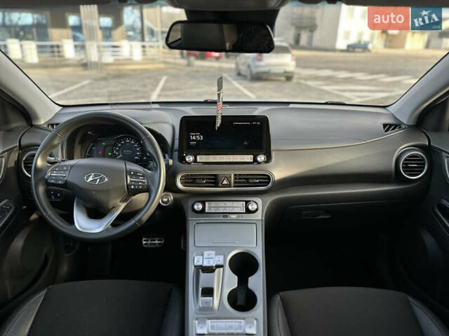 Серый Хендай Kona, объемом двигателя 0 л и пробегом 86 тыс. км за 16000 $, фото 56 на Automoto.ua