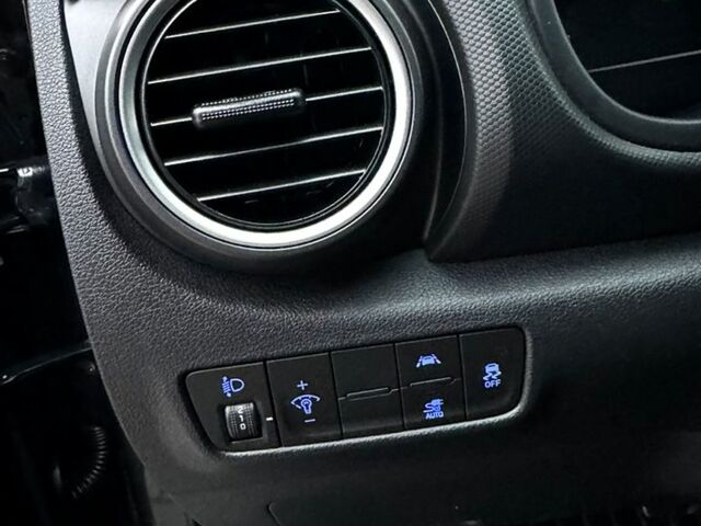 Сірий Хендай Kona, об'ємом двигуна 0 л та пробігом 41 тис. км за 20500 $, фото 9 на Automoto.ua