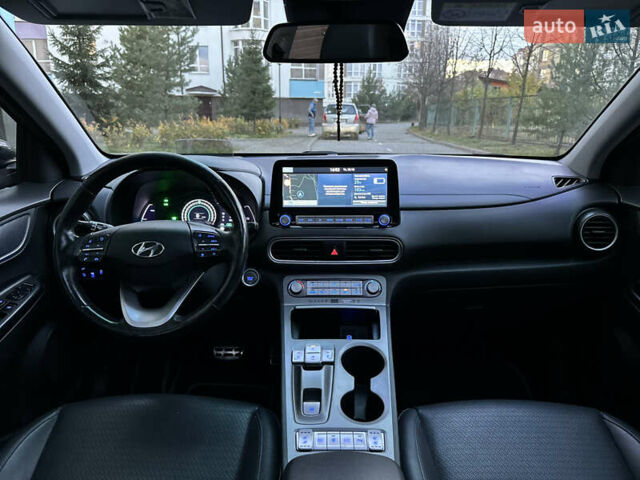 Сірий Хендай Kona, об'ємом двигуна 0 л та пробігом 137 тис. км за 16900 $, фото 88 на Automoto.ua